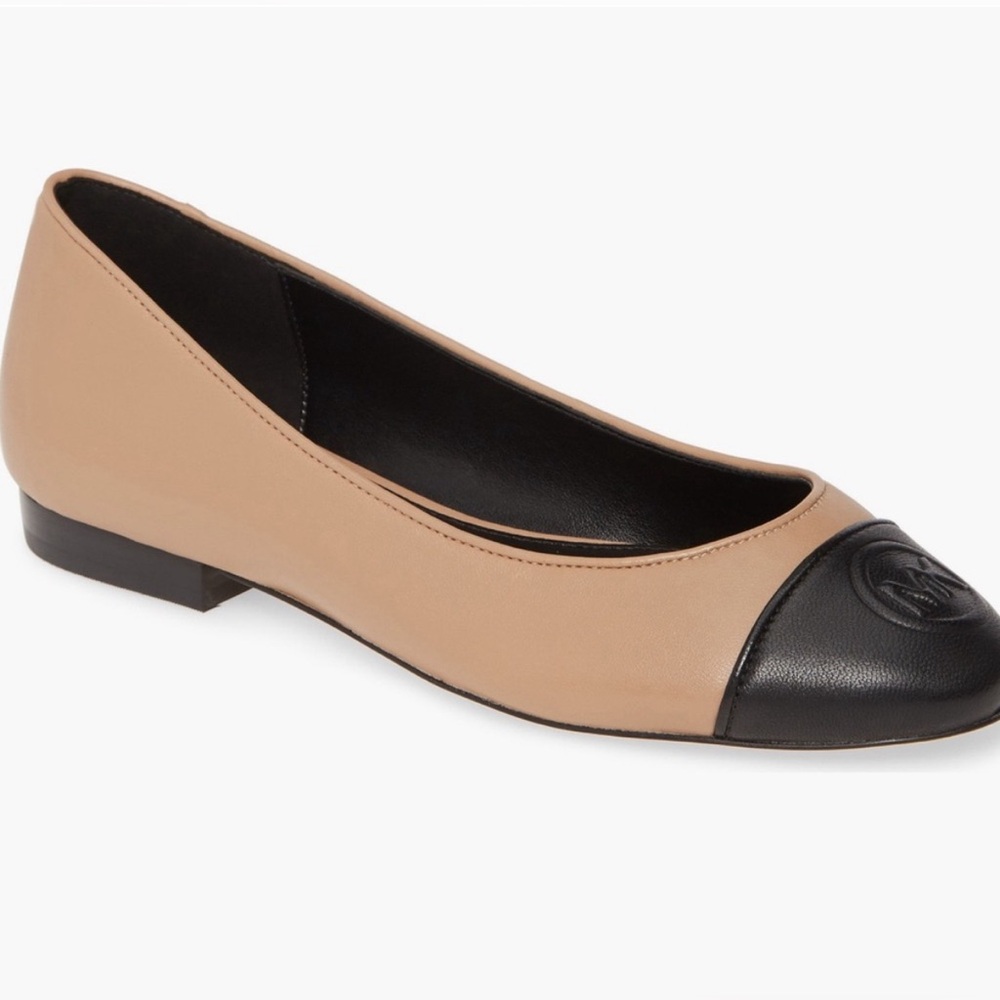 Michael Kors Dylyn Logo Leather Ballet Flat | Size 8.5